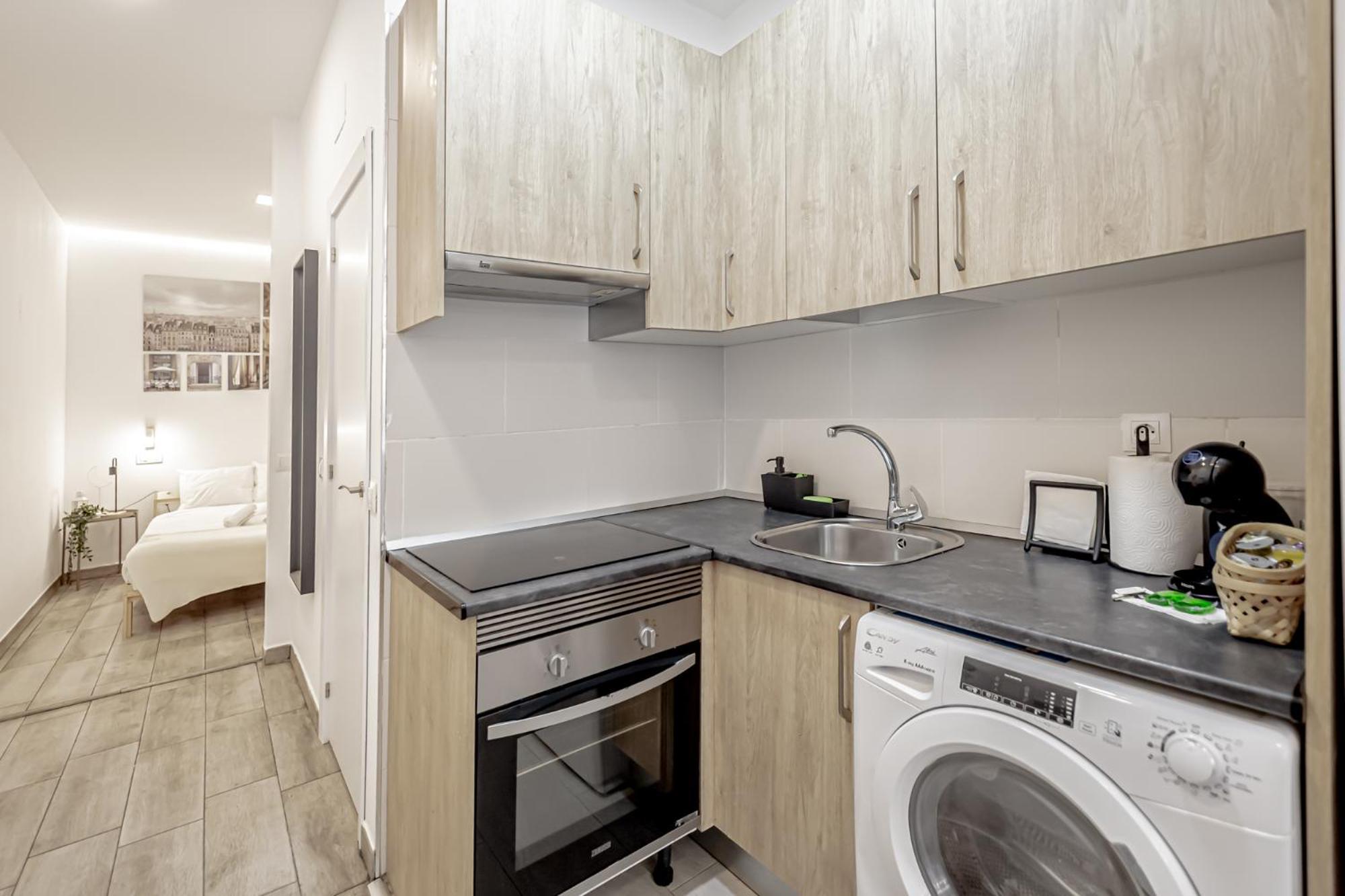 Apartamentos Tetuan Madrid Exterior photo