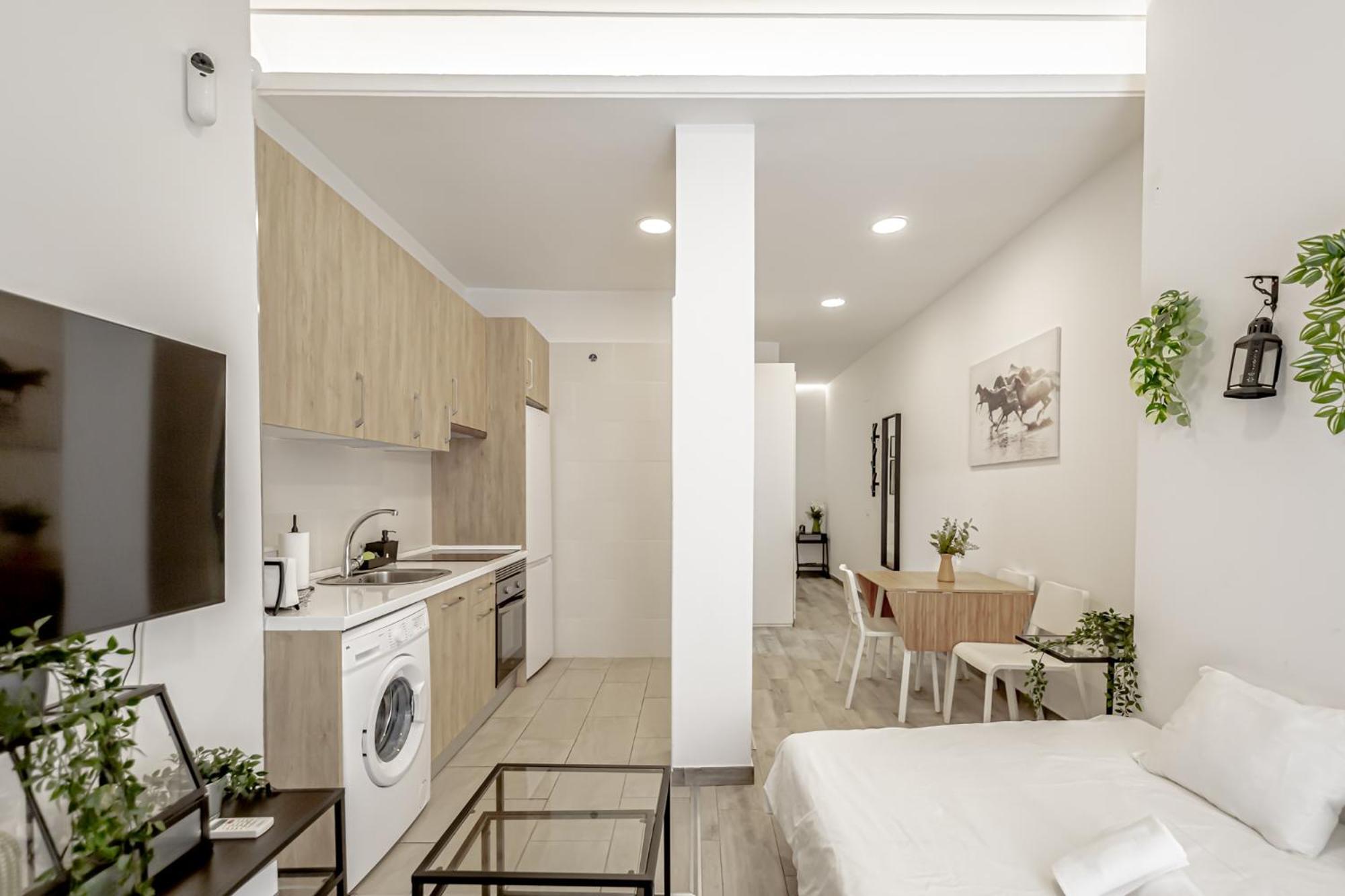 Apartamentos Tetuan Madrid Exterior photo